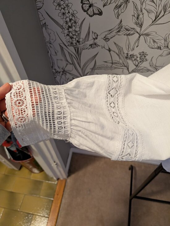 Bisou's Project White Lace Blouse — Size M — NWT - Picture 4 of 10